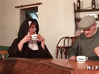 جوجه دانلود ویدیو پورنو بلوند کثیف ، مشتاق یک فاک داغ است