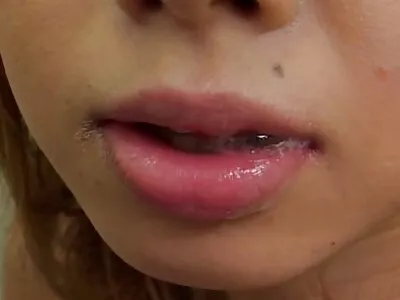 نوجوان سرخ رنگ Abbey Rain در خارج از منزل خروس های سخت را می مکد و می دود ویدیو اموزش سکس