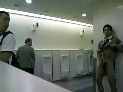 کنا جیمز و کون ویدیو کتی کش از غذا خوردن بیرون می آیند و به شدت لعنتی می شوند